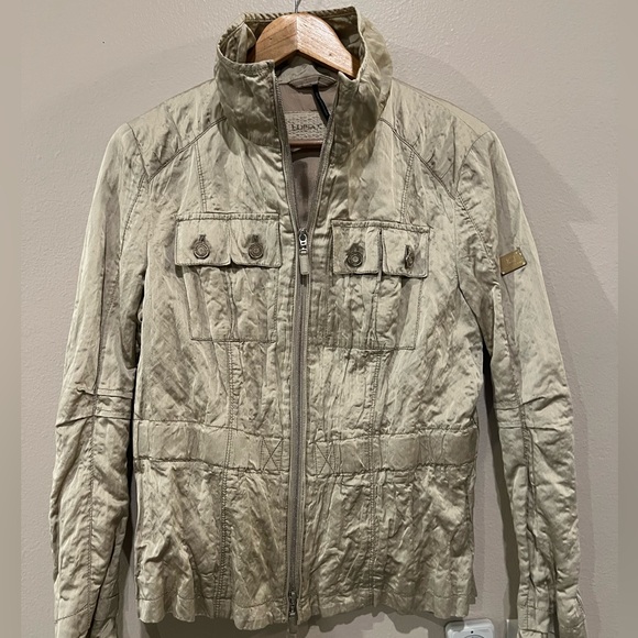 Quiet Luxury Luisa Cerano Utility Jacket with Stand Collar and Plenty of Pockets - Picture 4 of 9